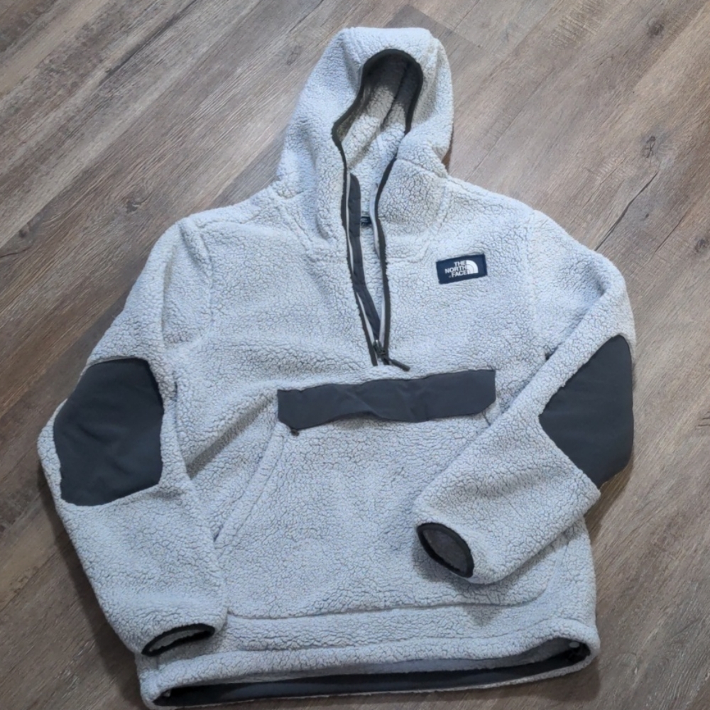 COPY - North face hoodie